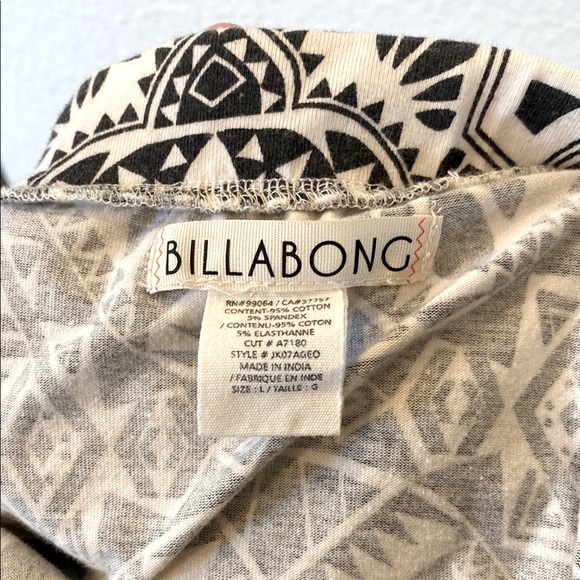 Geometric Black and White mini skirt - Picture 4 of 4